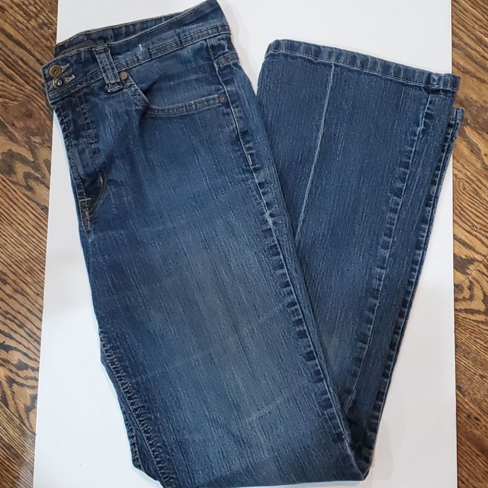 Nine West 5 pocket bootcut jeans in a size 10